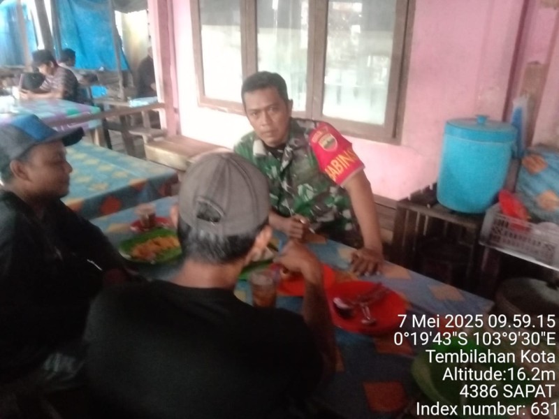 Selalu Bersama-sama dengan Warga Binaan, Babinsa Koramil 04/Kuindra Rutin Lakukan Komsos