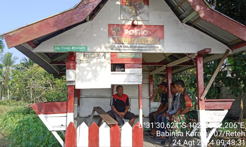 Koramil 07/Reteh Tingkatkan Keamanan di Lingkungan Bersama Masyarakat