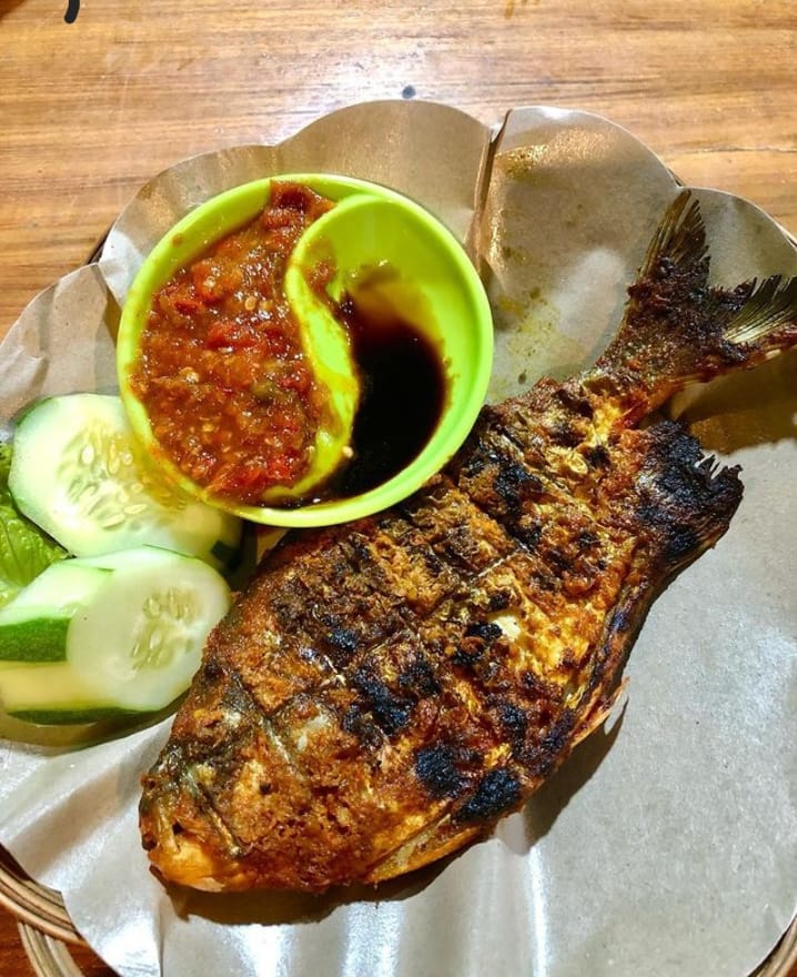 Ikan, Ayam Bakar sambal Cobek Enak