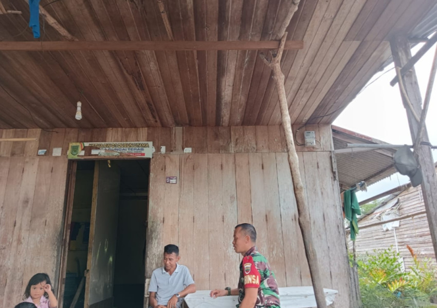 Babinsa Koramil 07/Reteh Rutin Gelar Komsos: Meningkatkan Hubungan dengan Masyarakat