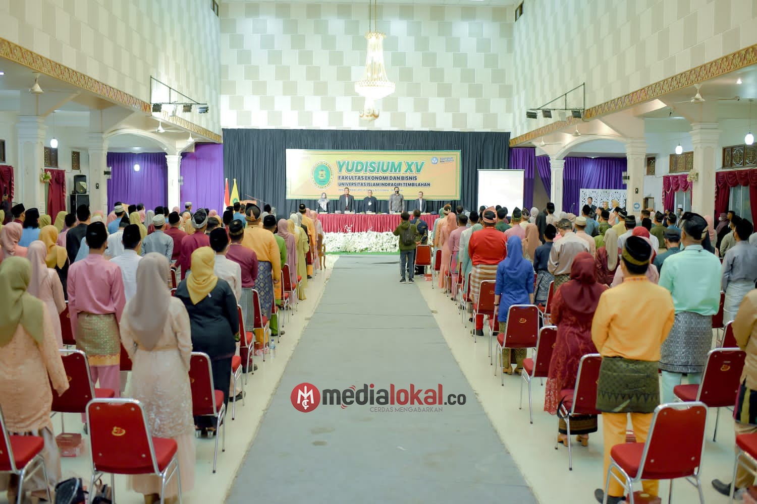 179 Mahasiswa FEB Unisi Ikuti Yudisium