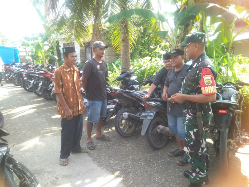 Melalui Giat Komsos, Babinsa 03/Tpl Sertu Mistar Ciptakan Situasi Kondusif Di Pasar Tradisional