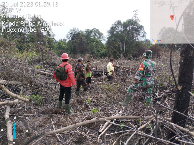 Bhabinsa 05/Gas Kopda Ridho Almahesa Gencar Laksanakan Patroli Hutan Dan Lahan di Wilayah Binaan