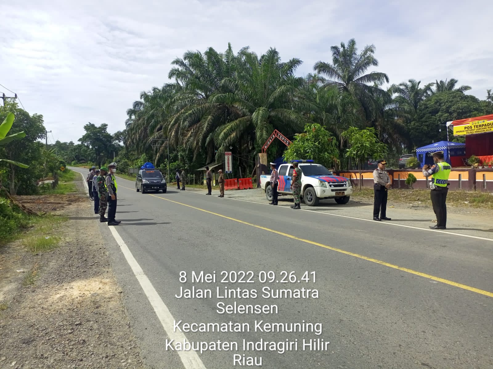 Pelaksanaan Pengamanan Pos Jalur Mudik di Wilayah Kabupaten Inhil Oleh Babinsa Koramil 09/Kemuning