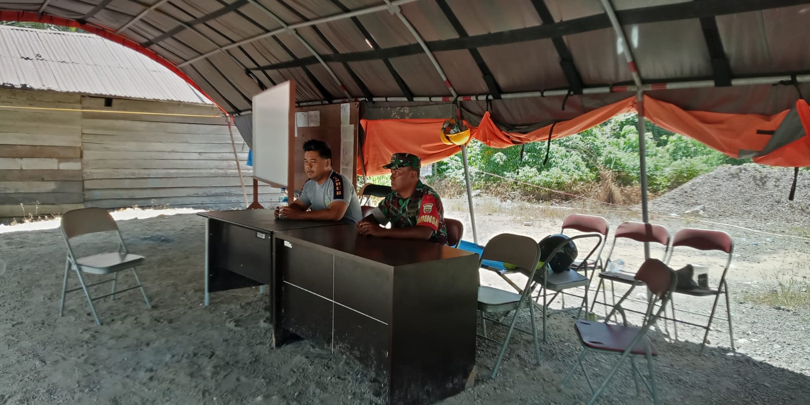 Pengawasan Lalu Lintas Ternak Oleh Babinsa Koramil 09/Kemuning