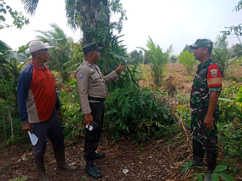Babinsa Koramil 03/Tpl Bersama Bhabinkamtibmas dan MPA Giat Laksanakan Patroli Karlahut