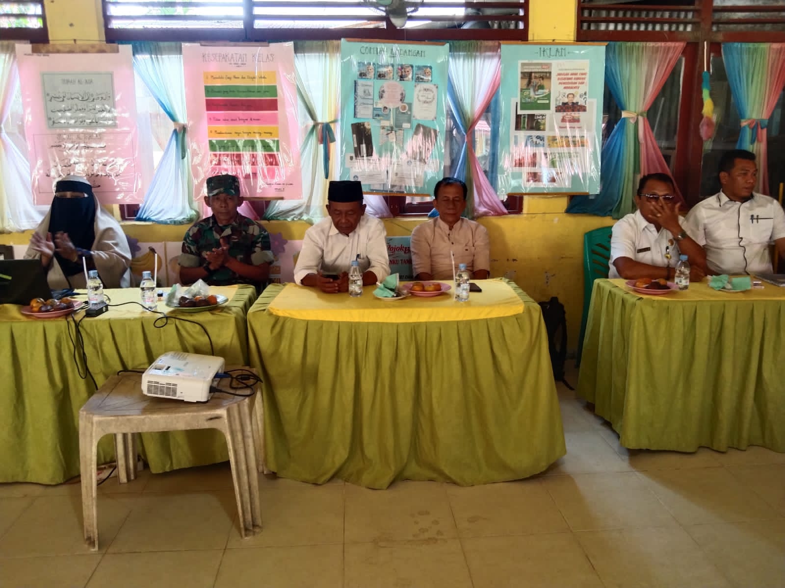 Danramil 03/Tpl Hadiri Perpisahan Guru SDN 001 Sungai Salak