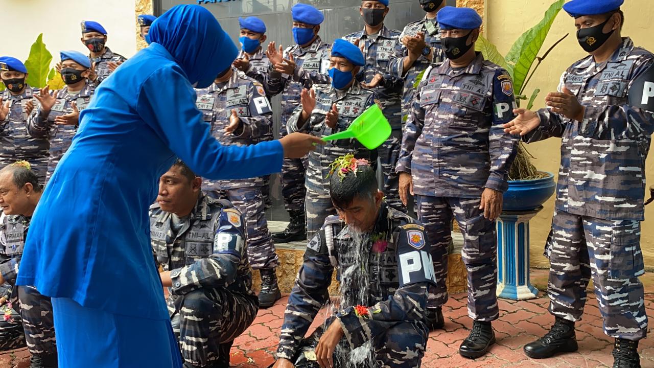 POM Lantamal IV Gelar Tradisi Kenaikan Pangkat Prajuritnya POM Lantamal IV Gelar Tradisi Kenaikan Pangkat Prajuritnya