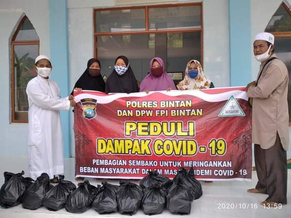 Peduli Dampak Covid-19, FPI Bersama Polres Bintan Lakukan Bhakti Sosial