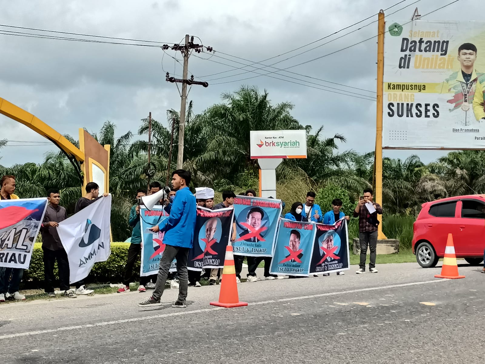 Mahasiswa di Riau Aksi Protes Pembakar Petinggi PT.AMNT