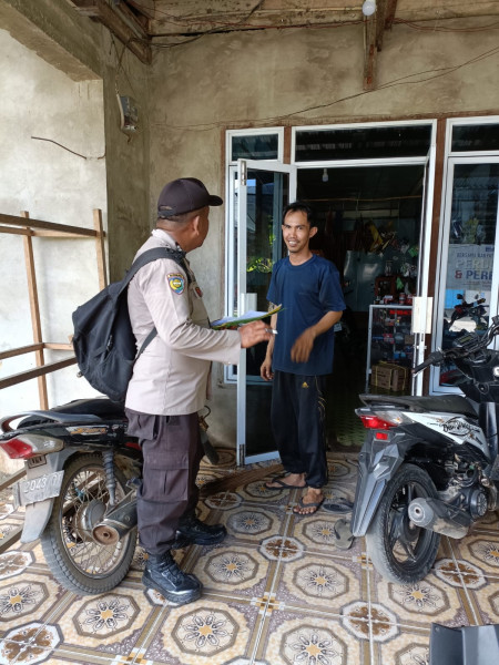 Komsos Terus Jaga Hubungan Baik, Bhabinkamtibmas Desa Belantaraya Laksanakan Komsos Bersama Warga Binaan