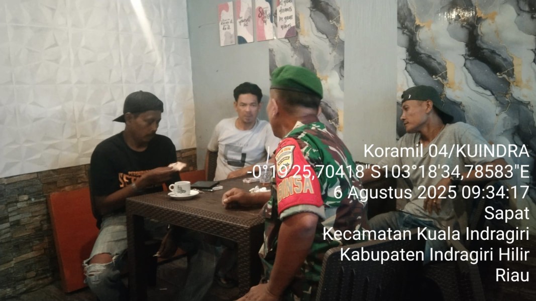 Babinsa Koramil 04/Kuindra Gelar Komsos, Tanamkan Nilai-nilai Luhur Pancasila dalam Kehidupan Sehari-hari