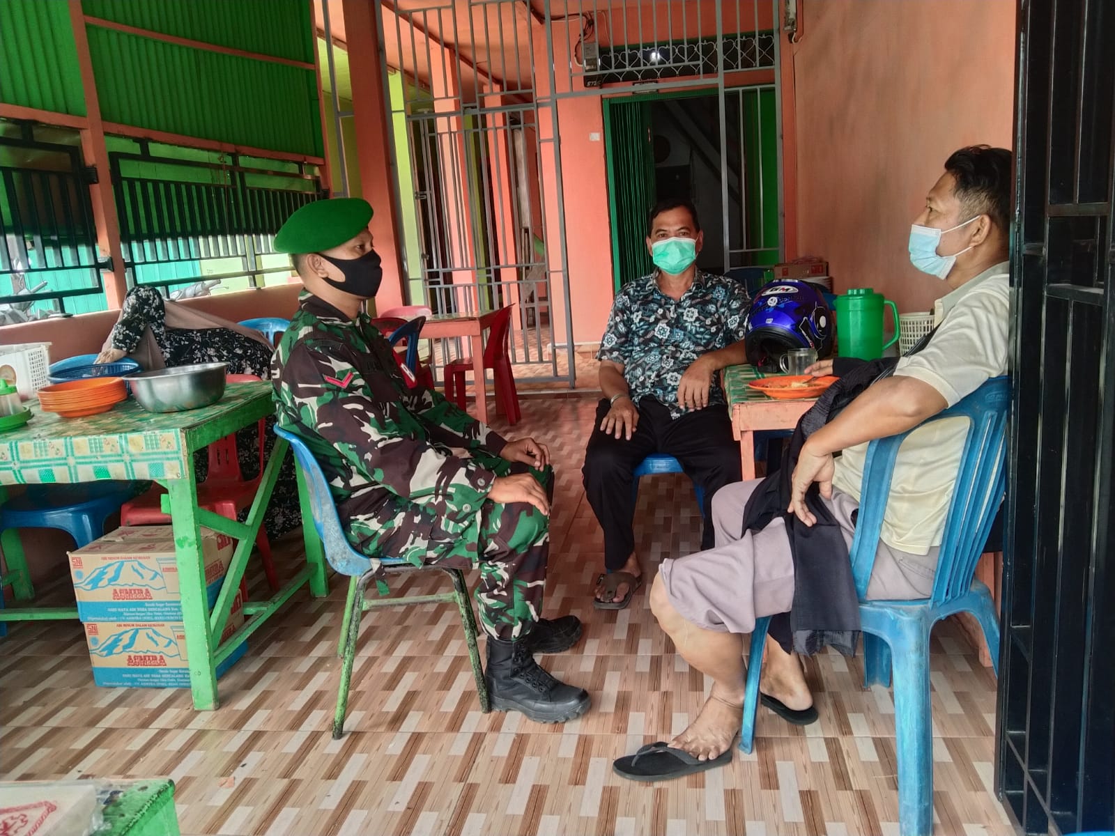 Lakukan Komsos, Kopda Denny S Bangun Kedekatan Bersama Warga Desa Binaan