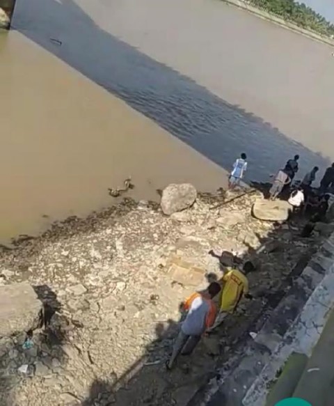 Menyelem Cari Besi, Warga Pekan Heran ini Dikabarkan Tenggelam