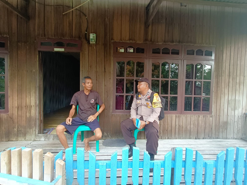 Melalui Cooling System Bhabinkamtibmas Desa Belantaraya Ajak Masyarakat Ciptakan Kamtibmas di Pilkada 2024