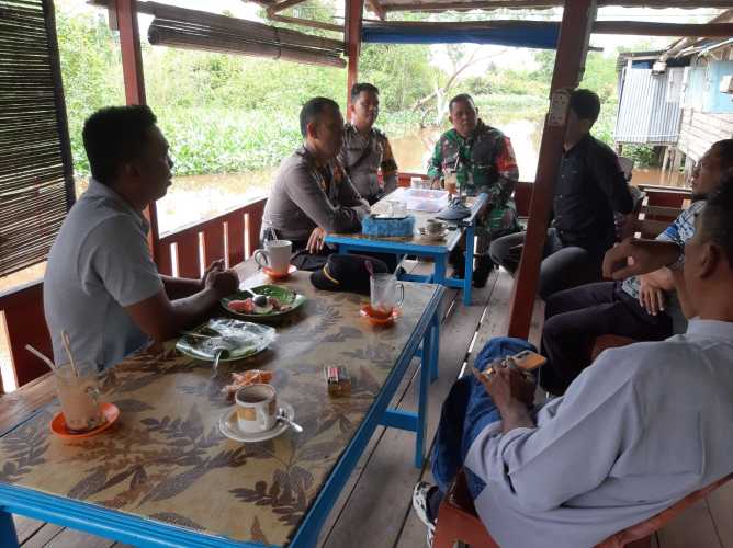 Melalui Komsos, Dekatkan Babinsa Dan Bhabinkamtibmas Dengan Warga Binaan