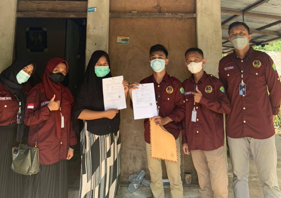 Kades Apresiasi Progja Scaleup UMKM Desa Pekan Kamis dari Kelompok Kukerta Unri