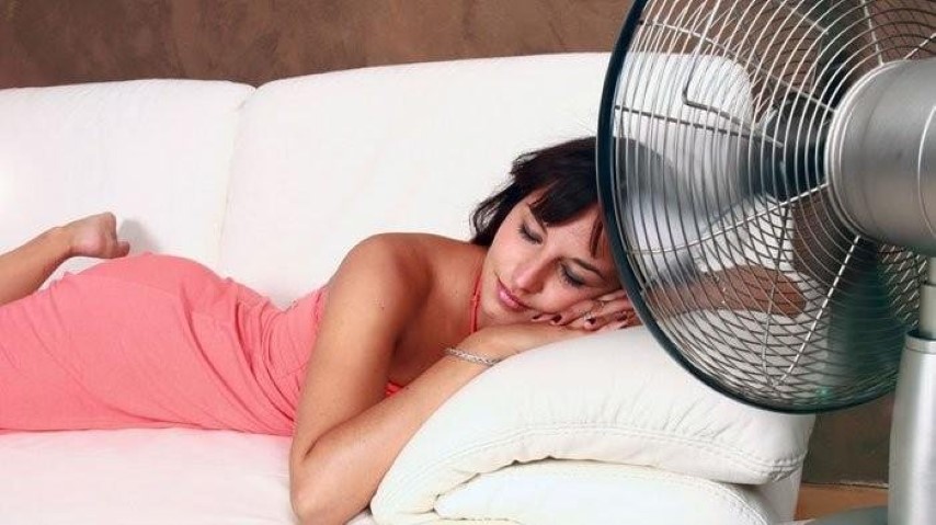 Sering Tidur Pakai Kipas Angin Saat Tidur, Ini 7 Bahaya yang Mengintai Anda