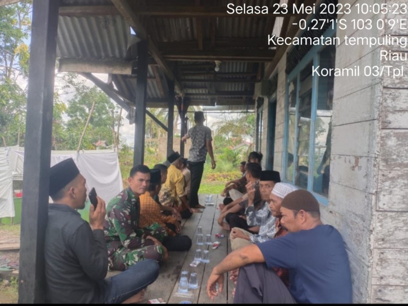 Menghadiri Acara Syukuran Warga Binaan Sebagai Sarana Komsos Babinsa 03/Tpl