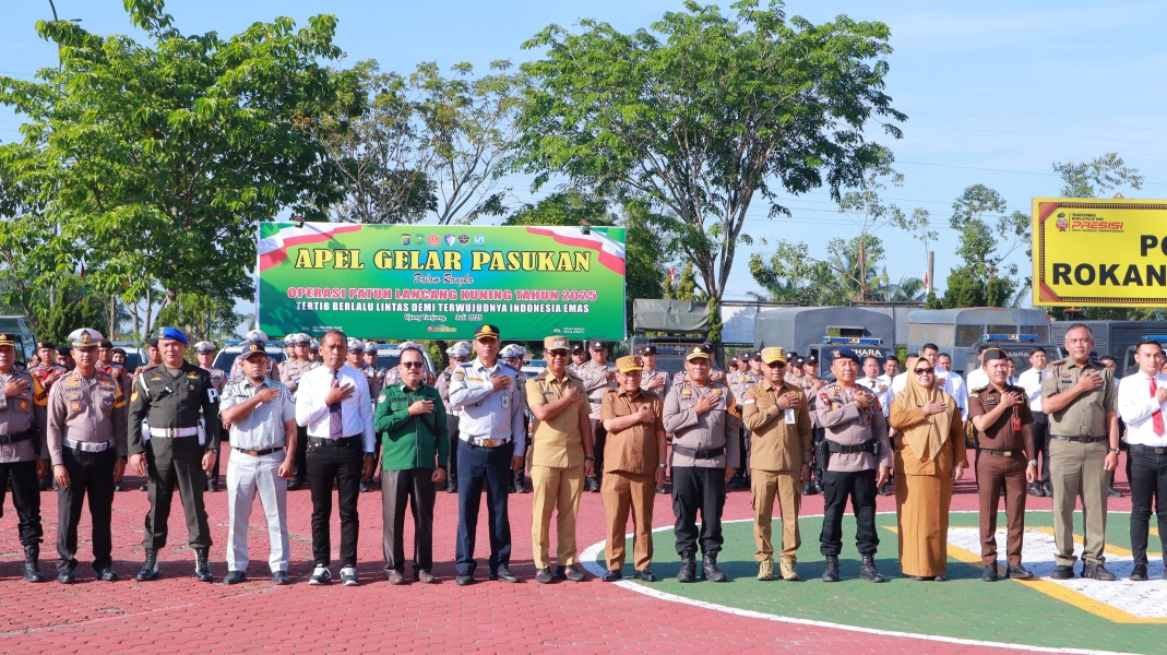 Bupati dan Wabup Rohil Hadiri Apel Gelar Pasukan Operasi Patuh Lancang Kuning 2025, Imbau Warga Tidak Langgar Aturan Lalulintas