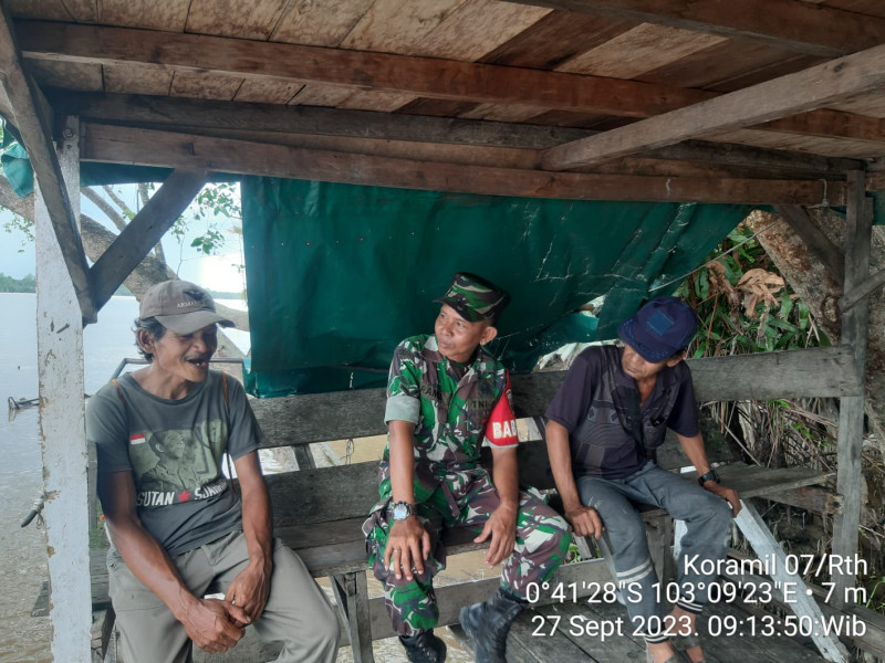 Tingkatkan Silaturahmi, Koramil 07/Reteh Terus Jaga Kebersamaan Antar Sesama