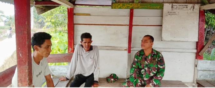 Di Mugomulio, Babinsa Dan Warga Bersinergi Jaga Kondusivitas Wilayah