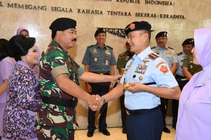 51 Perwira Tinggi TNI Naik Pangkat