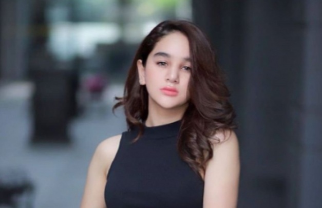 HEBOH LAGI, Video Hana Hanifah 'Bergoyang' dengan 3 Pria, Lihat Disini