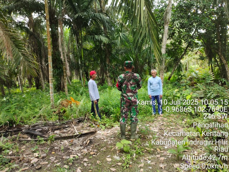 Babinsa Koramil 09/KMG: Meningkatkan Kesadaran Masyarakat tentang Bahaya Karhutla