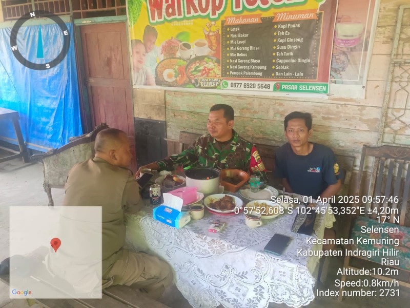 Babinsa Koramil 03/Tpl Serka N. Sipayung Jalin Silaturahmi dengan Warga di Hari Lebaran