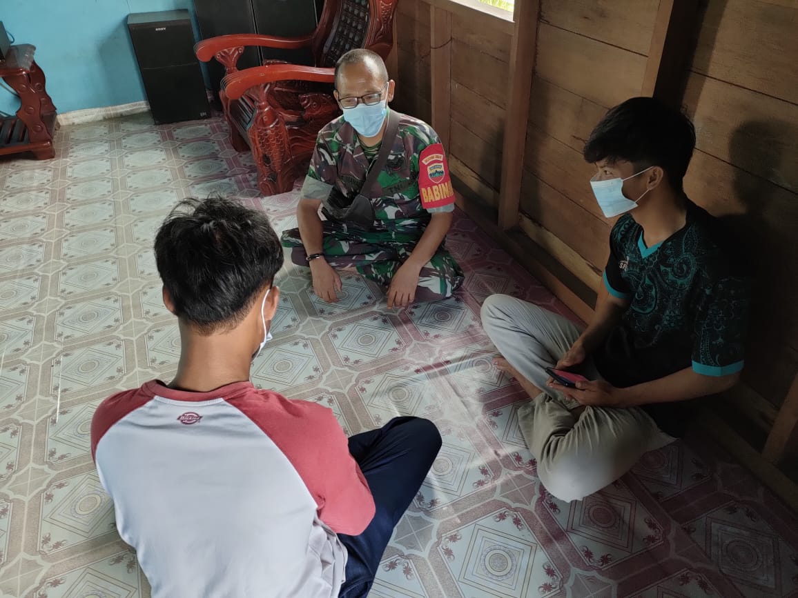 Babinsa Koramil 04/Kuindra Terus Lakukan Komunikasi Sosial