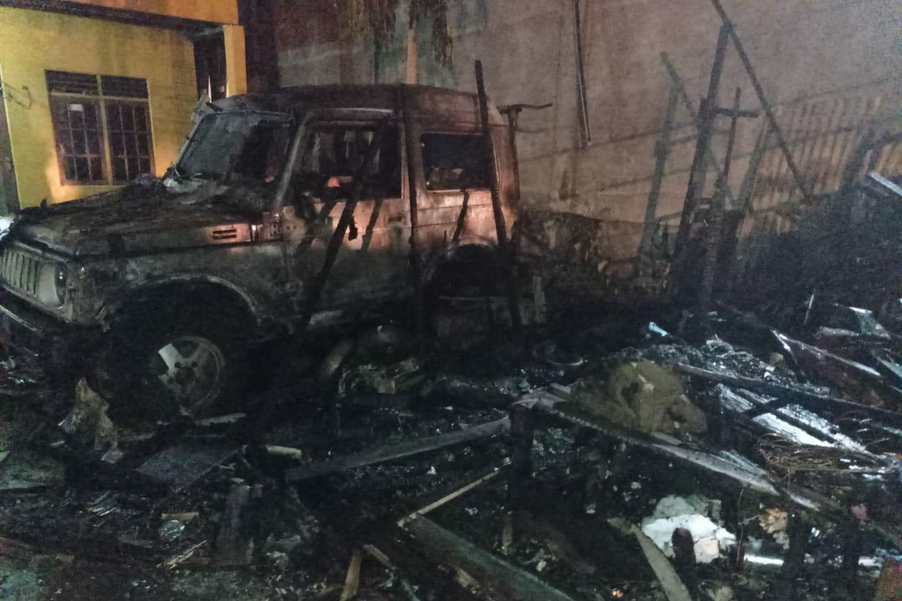 Warung Kopi di Depan Kantor DPRD Inhil Ludes Terbakar