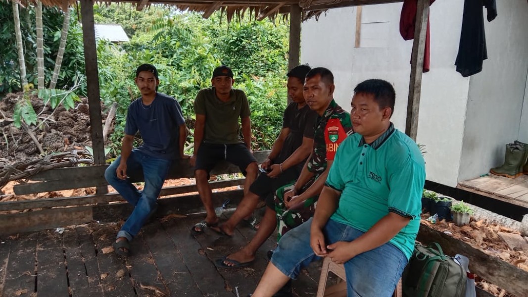 Babinsa Koramil 07/Reteh: Ciptakan Situasi Kamtibmas yang Kondusif