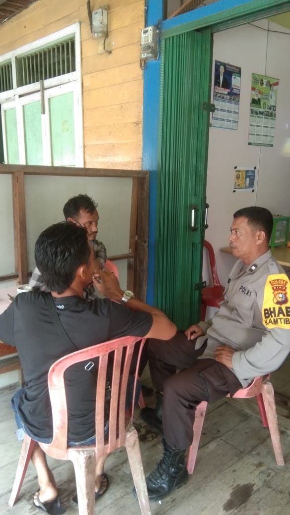 Bhabinkamtibmas Desa Teluk Merbau Aiptu Heriyanto Melaksanakan Sambang Warga dan Sampaikan Pesan Kamtibmas di Binaan