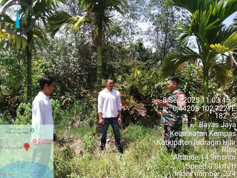 Jejak Sepatu Babinsa Koramil 03/Tpl di Rabit: Patroli Senyap Tanpa Api, Desa Bernapas Lega