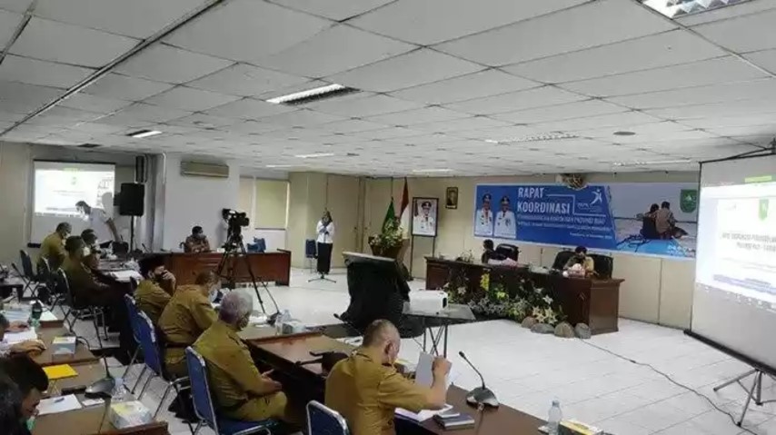 Tanggulangi Kemiskinan, Pemprov Riau Minta Kabupaten Kota Bentuk SLRT hingga ke Desa dan Kelurahan