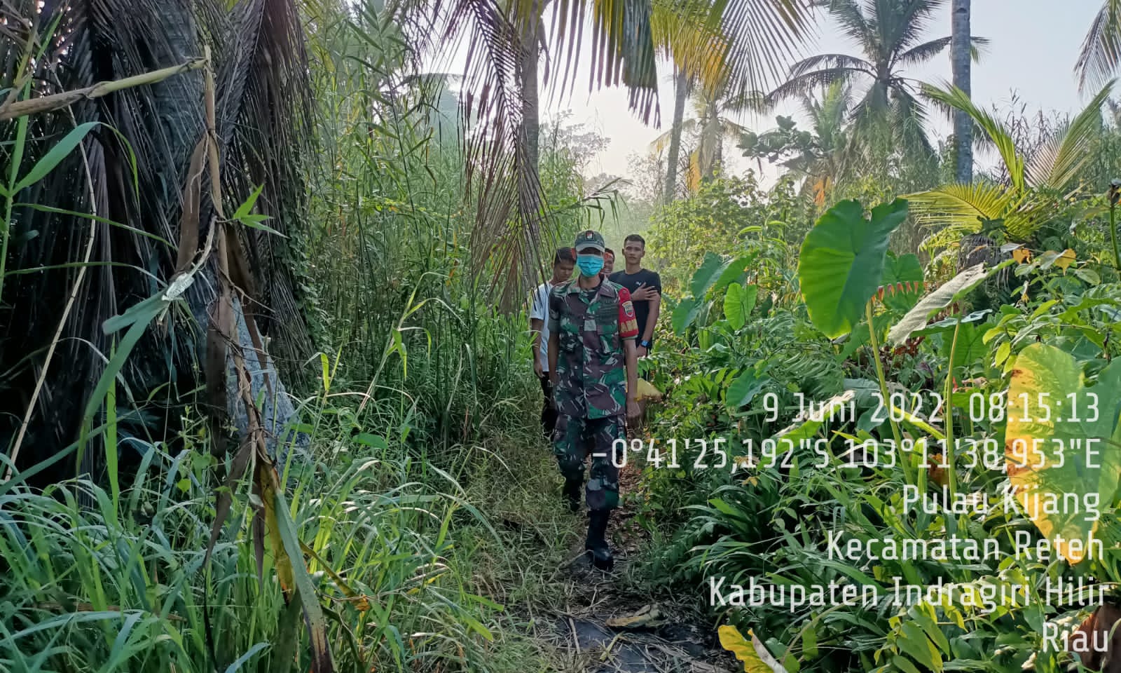 Babinsa Koramil 07/Reteh Patroli Bekas Karhutla Agar Dapat Memantau Api