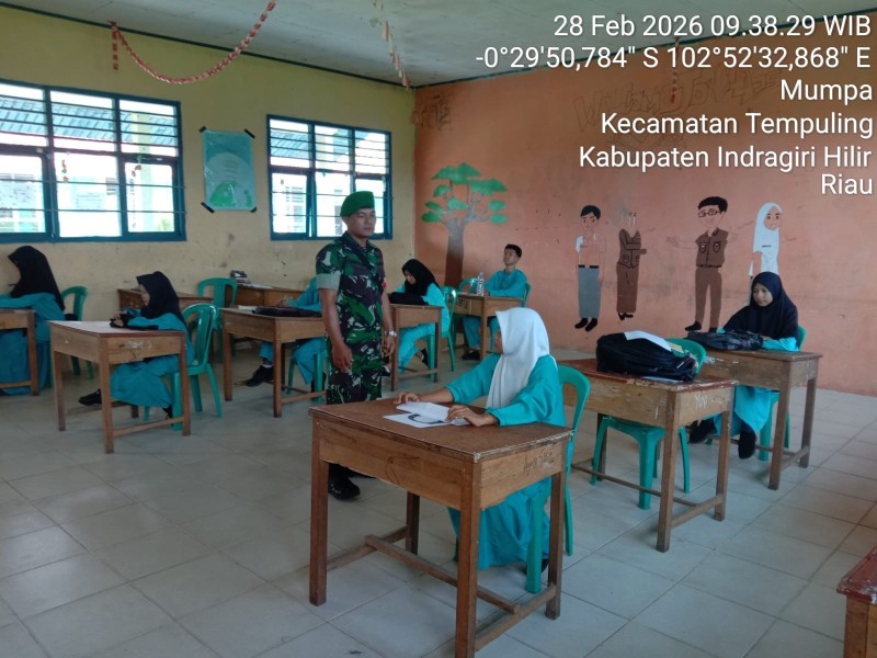 Melalui Komsos, Babinsa Koramil 03/Tpl Berikan Motivasi Kepada Pelajar SMK Di Wilayah Binaan