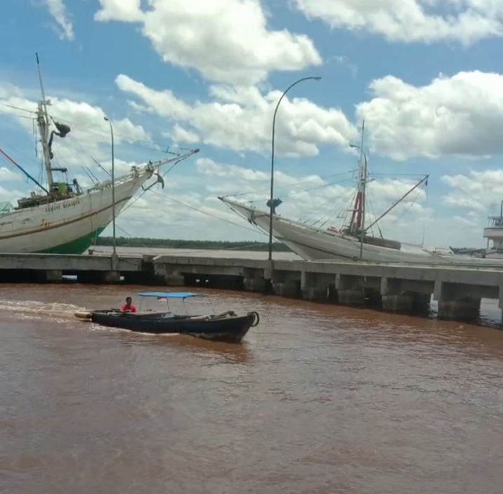 Woww Kereeen...! Pelabuhan Parit 21 Beroperasi Hasilkan PAD, Dirut PT. KIG Targetkan Tahun ini Setor ke Pemda 100%