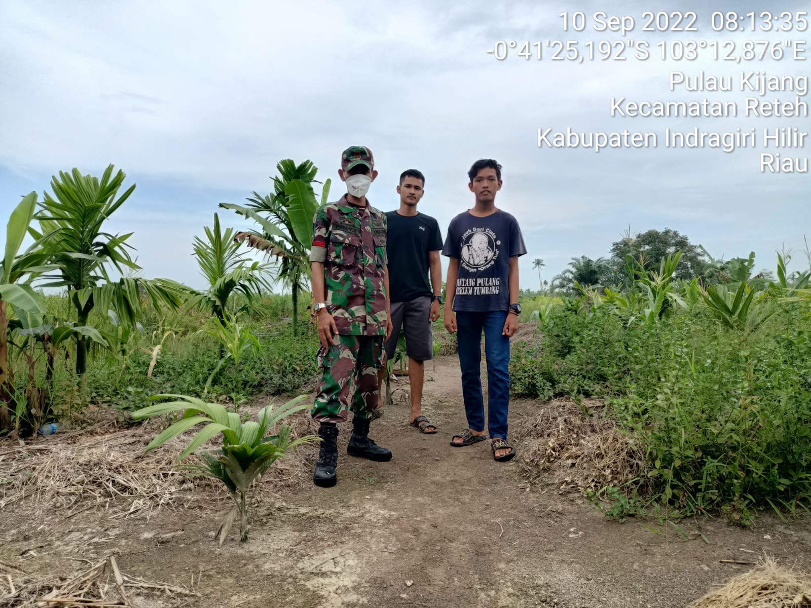 Babinsa Koramil 07/Reteh Lakukan Pencegahan Terhadap Karhutla di Wilayah