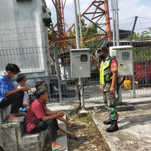 Pelaksanaan Penegakan Disiplin Protokol Kesehatan di Kelurahan Sapat Oleh Kopda Deni.S