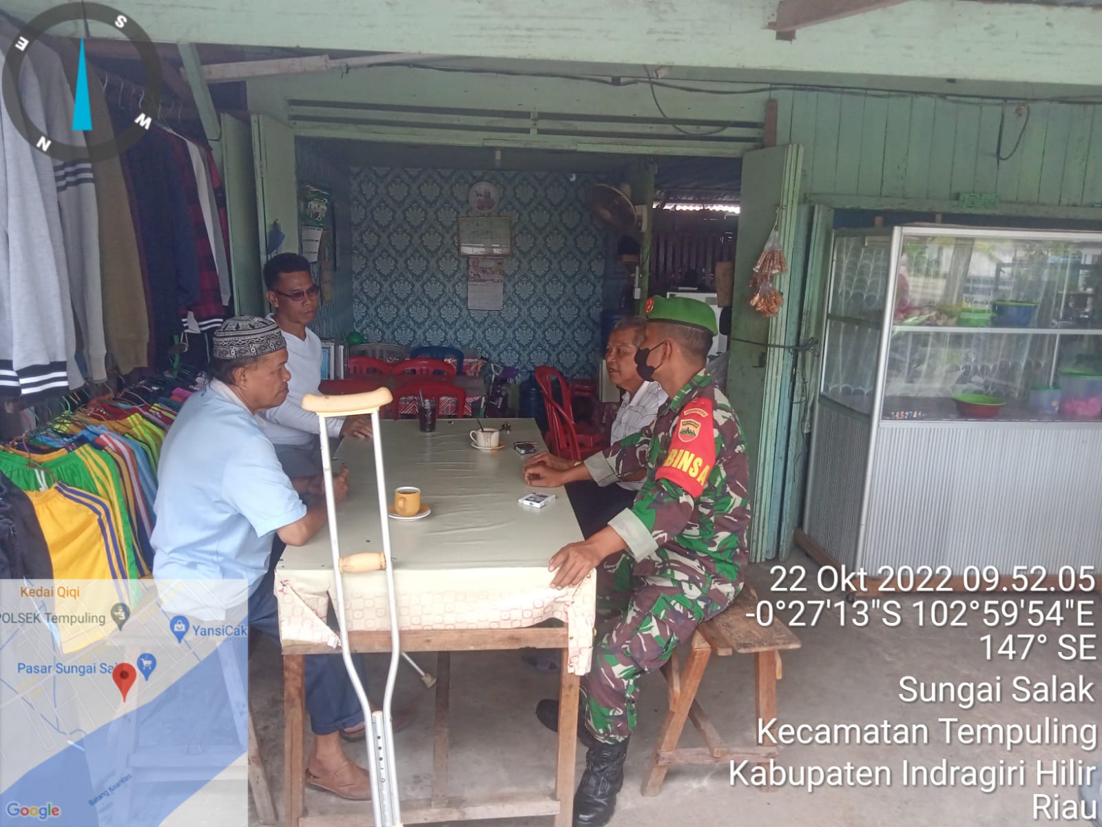 Sambang Tomas Wilayah Binaan, Babinsa 03/Tempuling Lakukan Komsos