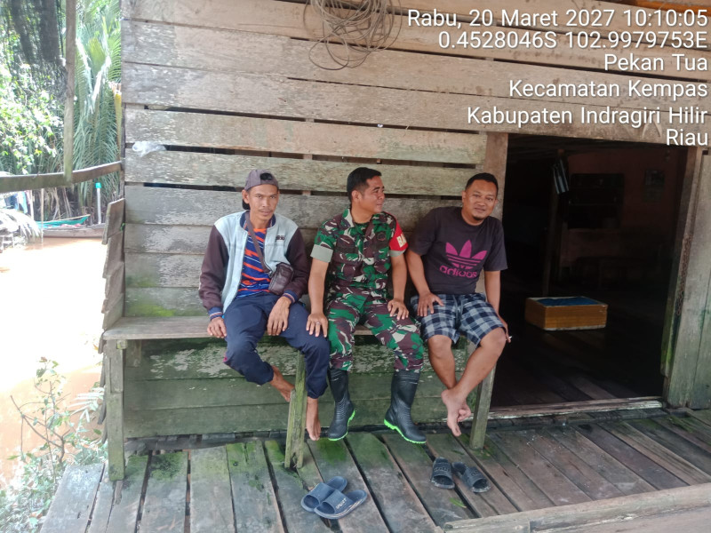 Komsos Babinsa 03/Tpl Bersama Para Pemuda Ciptakan Keamanan dan Ketertiban Di Bulan Suci Ramadhan