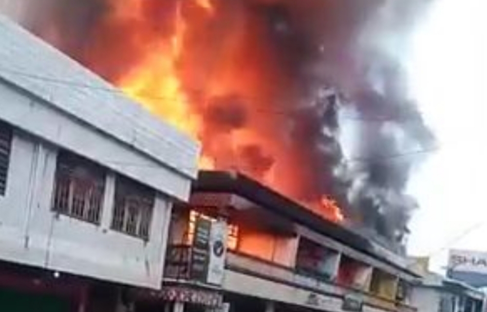 Lima Ruko di Pasar Telukkuantan Terbakar