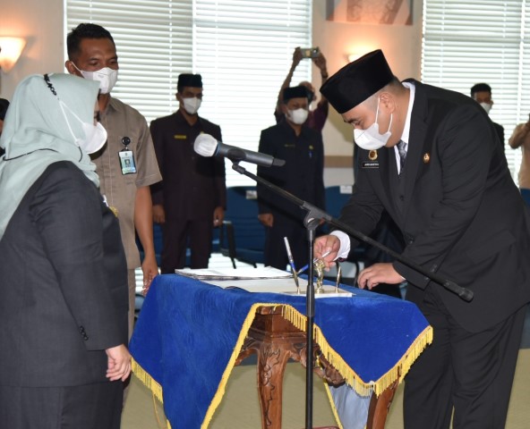 9 Pejabat Eselon II Dilantik Bupati Bengkalis