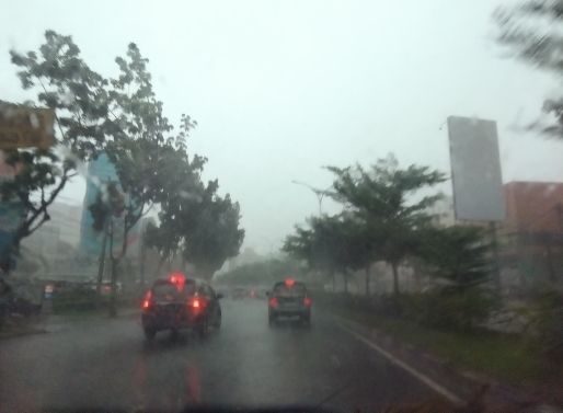 Warga Riau! Waspada Hujan Disertai Petir dan Angin Kencang di Awal Pekan