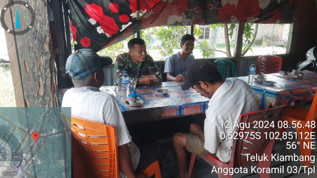 Jalin Komsos, Babinsa 03/Tpl Ingatkan Warga Bahaya Karhutla Pada Musim Kemarau