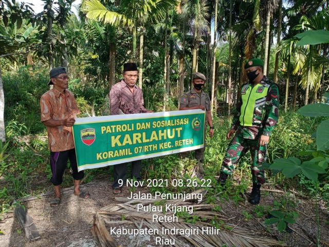 Masih Rawan Karhutla, Babinsa Koramil 07/Reteh Rutin Lakukan Patroli