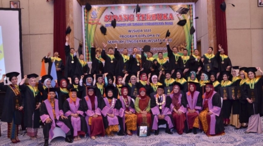 Keren, Lulusan Sekolah Tinggi Pariwisata Riau Berkarier Hingga ke Malaysia