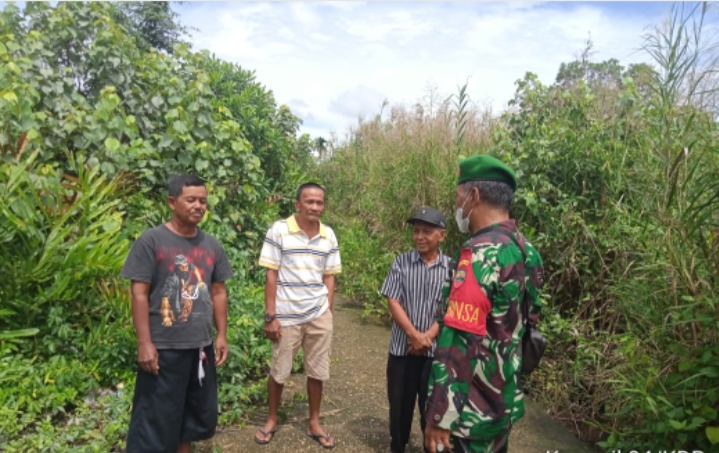 Dalam Mencegah Karhutla, Babinsa Koramil 04/Kuindra Terus Lakukan Patroli dan Sosialisasi
